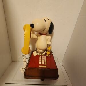 Vintage Snoopy/Woodstock 1976 Phone by American Tele Co. 14x8